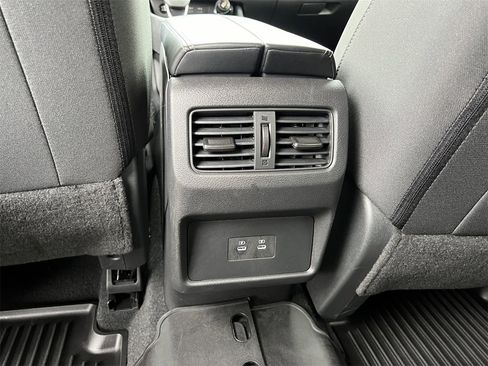 Certified 2024 Nissan Rogue SV image 25