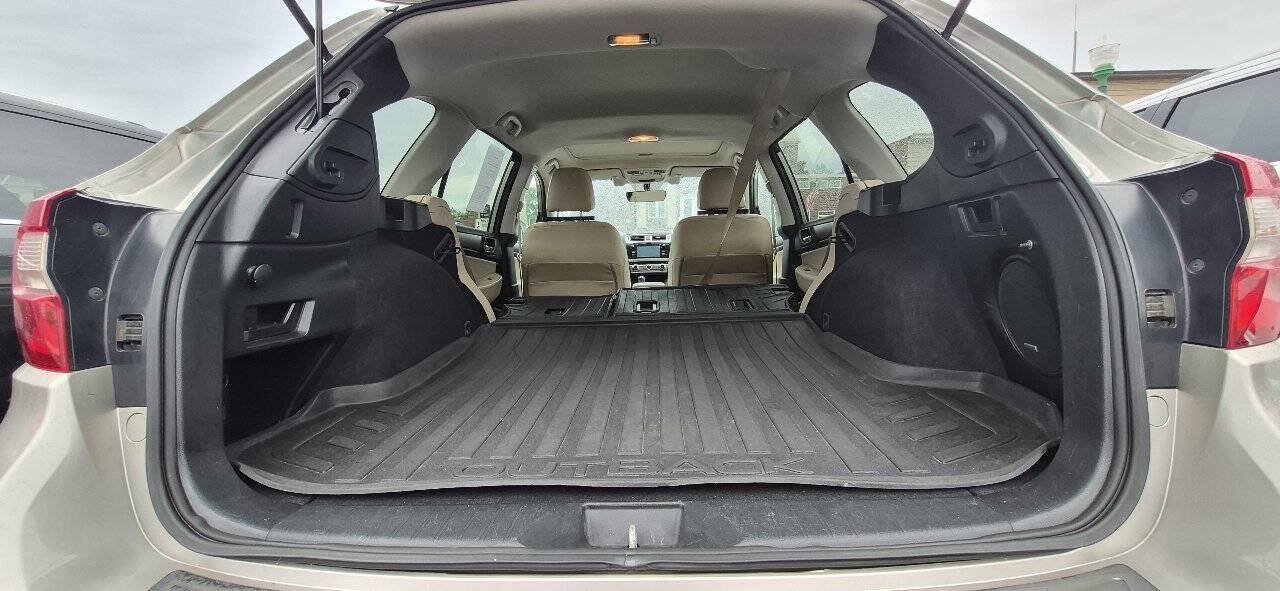 Used 2017 Subaru Outback 2.5i Limited AWD/4WD image 28