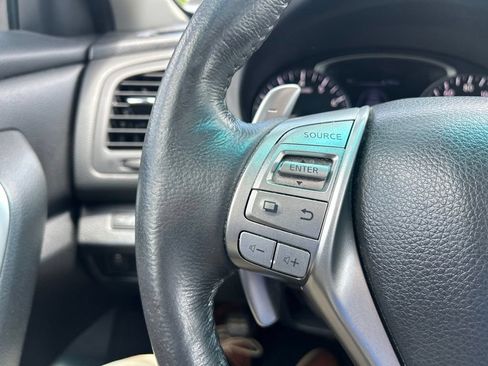 Used 2015 Nissan Altima 3.5 SL FWD image 19