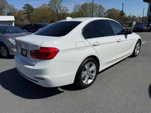 Used 2018 BMW 330i xDrive 330i xDrive AWD 4dr Sedan image 4