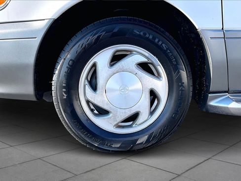 Used 2003 Toyota Sienna XLE image 10