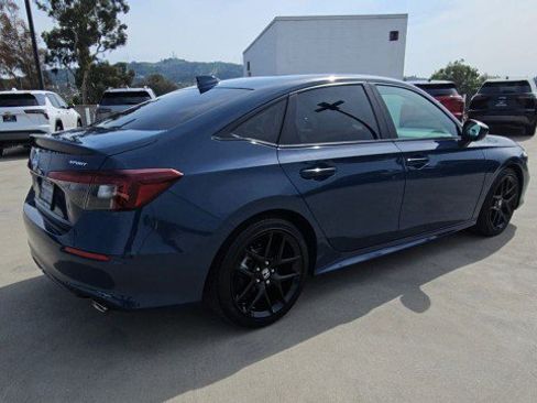 Used 2025 Honda Civic Sport image 8