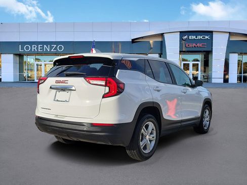 Used 2024 GMC Terrain SLE FWD image 5