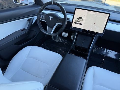 Used 2020 Tesla Model 3 Performance image 41