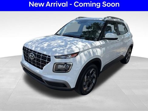 Certified 2026 Hyundai Venue SEL FWD image 1