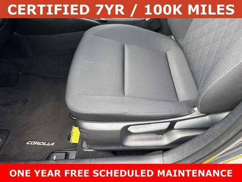 Used 2025 Toyota Corolla LE w/ LE Premium Package FWD image 15