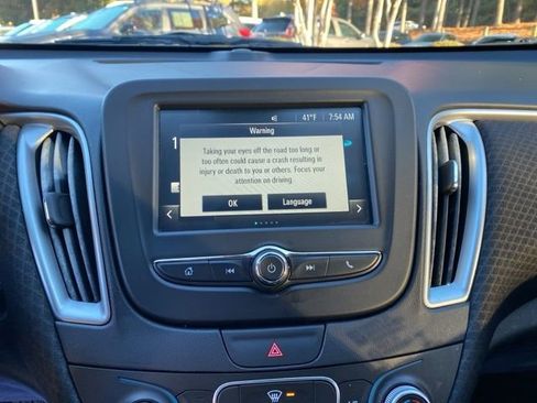 Used 2017 Chevrolet Malibu LS image 22