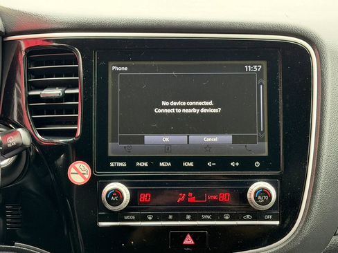 Used 2020 Mitsubishi Outlander SE FWD image 19