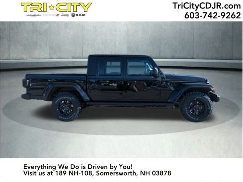 New 2026 Jeep Gladiator Willys image 6