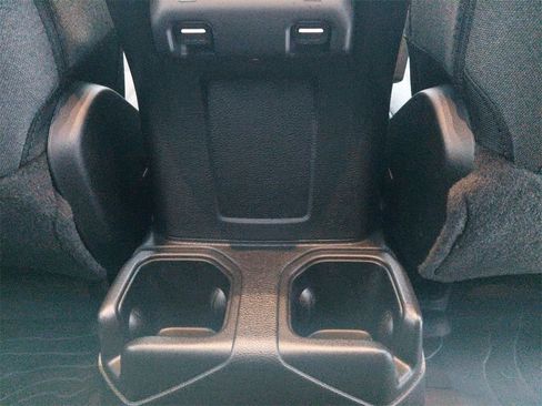 Used 2025 Jeep Wrangler Willys image 20