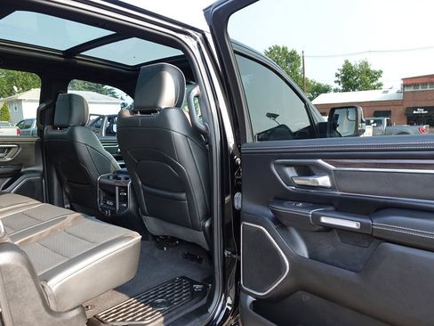 Used 2025 RAM 1500 Laramie w/ Sport Appearance Package AWD/4WD image 22