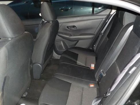 Used 2025 Nissan Sentra SV image 8