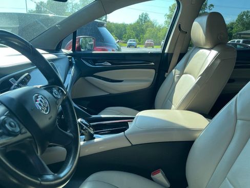 Used 2019 Buick Enclave Essence AWD/4WD image 12