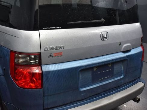 Used 2005 Honda Element EX image 16
