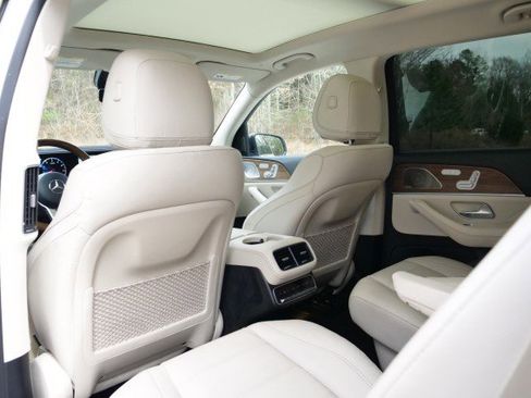 Used 2022 Mercedes-Benz GLS 450 4MATIC image 29