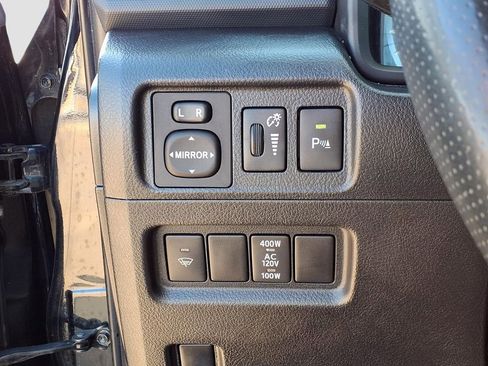 Used 2015 Toyota 4Runner Limited image 19