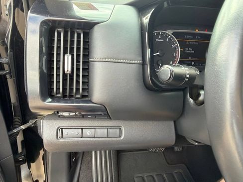 Used 2023 Nissan Pathfinder SV FWD image 28