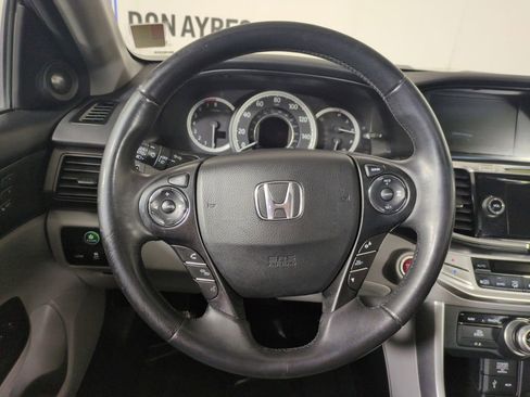 Used 2015 Honda Accord Touring image 14