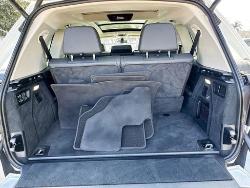 Used 2020 BMW X7 xDrive40i w/ Premium Package image 28