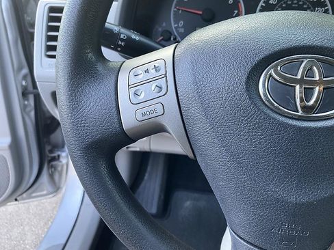 Used 2011 Toyota Corolla LE FWD image 13