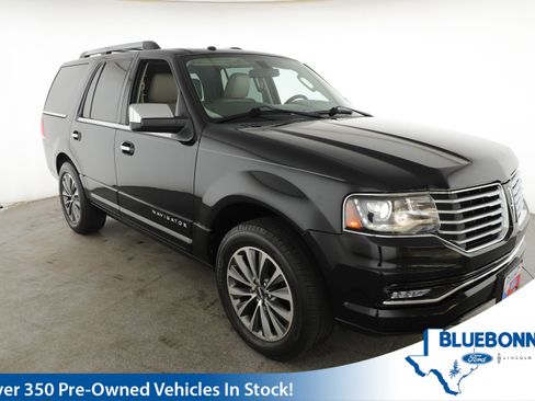 Used 2017 Lincoln Navigator Select image 1