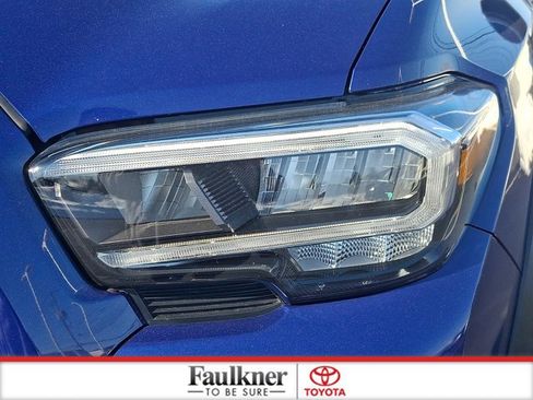 Certified 2023 Toyota Tacoma TRD Off-Road image 9