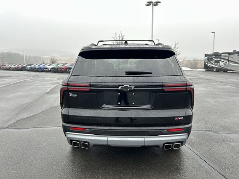 Used 2024 Chevrolet Traverse Z71 image 6