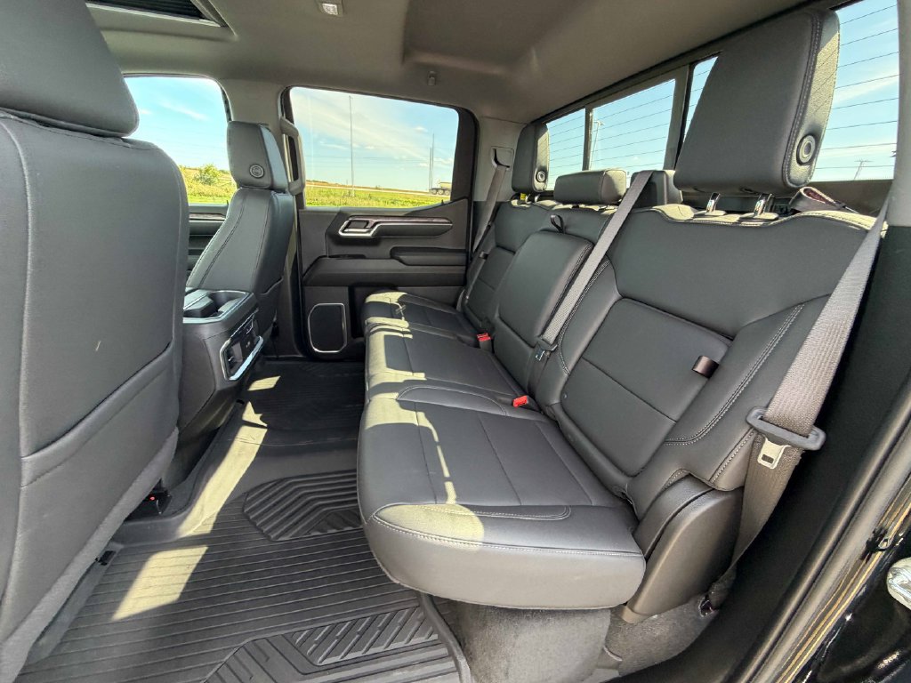 Used 2025 Chevrolet Silverado 1500 LTZ w/ LTZ Premium Package AWD/4WD image 20