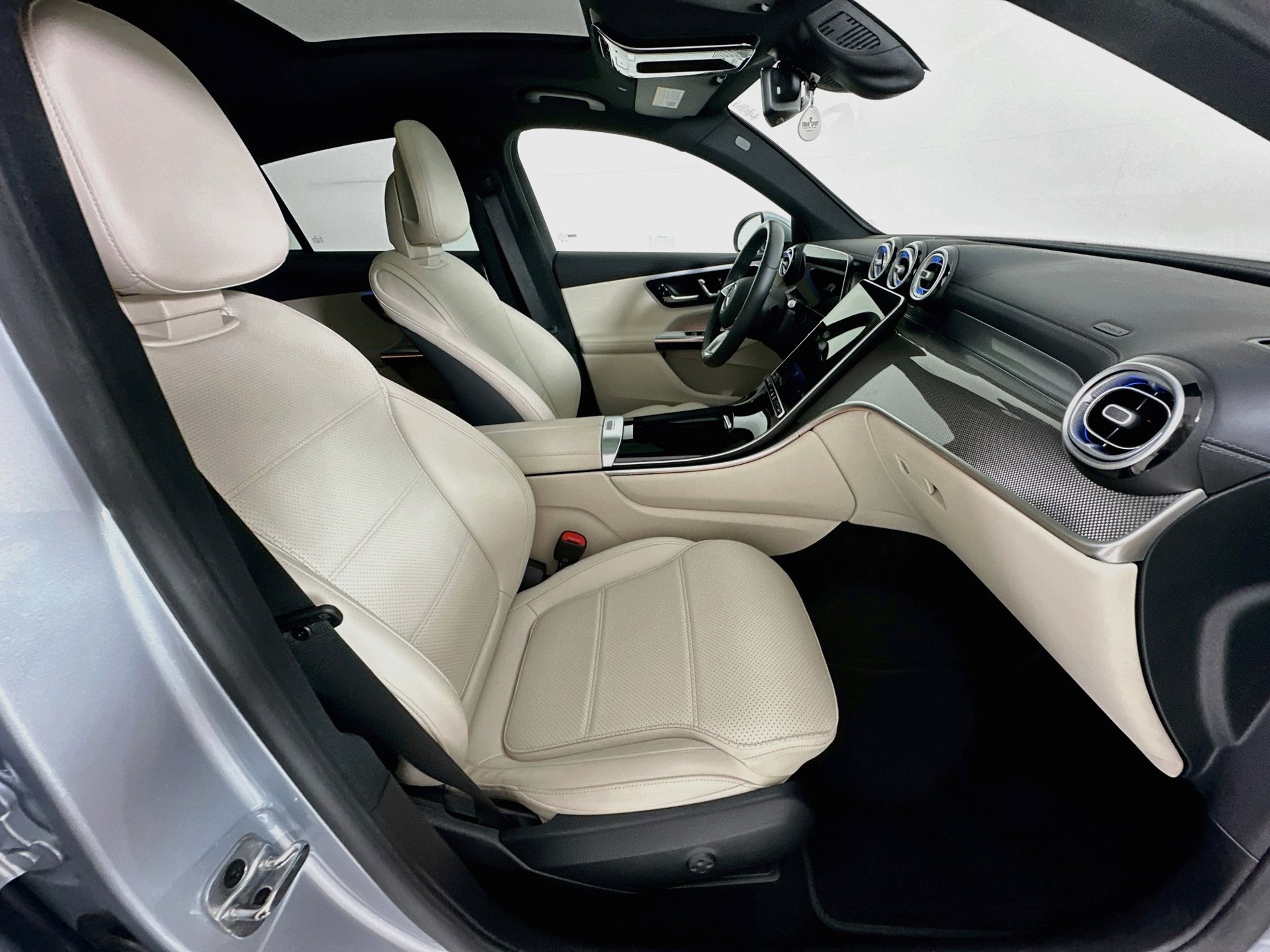 Certified 2026 Mercedes-Benz GLC 300 4MATIC image 30
