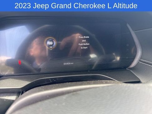 Used 2023 Jeep Grand Cherokee L Laredo AWD/4WD image 9