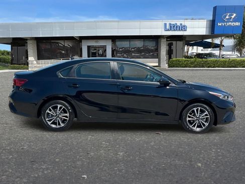 Used 2024 Kia Forte LXS FWD image 9