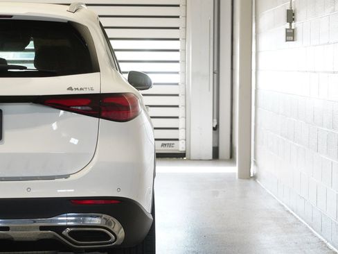 New 2026 Mercedes-Benz GLC 300 4MATIC image 13