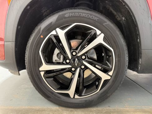 Used 2022 Chevrolet TrailBlazer RS w/ Convenience Package AWD/4WD image 9