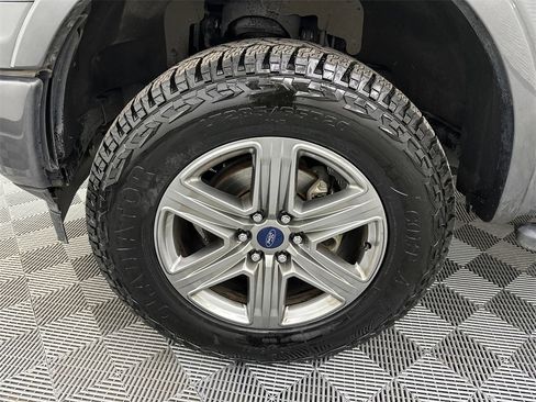 Used 2018 Ford F150 XLT w/ Equipment Group 302A Luxury image 12