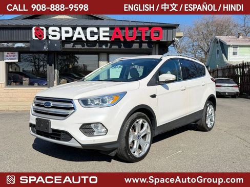 Used 2019 Ford Escape Titanium w/ U9j03 - Titanium Tow Package AWD/4WD image 1