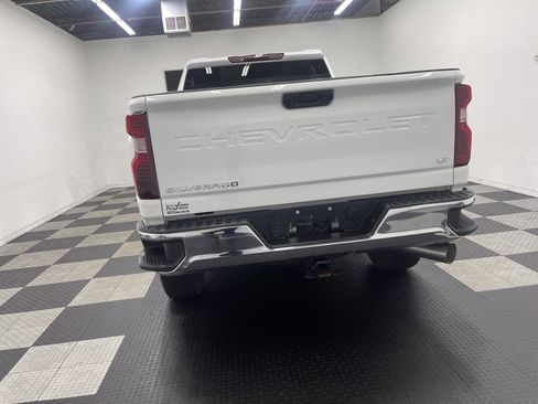 Used 2024 Chevrolet Silverado 2500 LT image 3