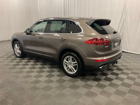 Used 2016 Porsche Cayenne AWD/4WD image 8