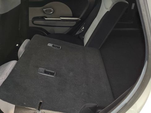 Used 2017 Kia Soul w/ Convenience Package image 28