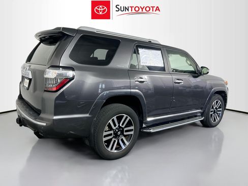 Used 2018 Toyota 4Runner Limited AWD/4WD image 4