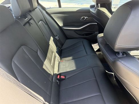 Used 2024 BMW 330e image 25