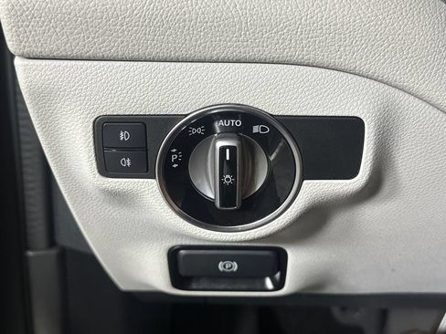 Certified 2020 Mercedes-Benz GLA 250 4MATIC image 31