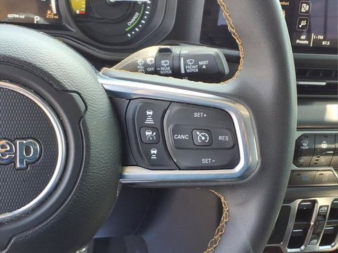 Used 2024 Jeep Wrangler Unlimited Sahara AWD/4WD image 13
