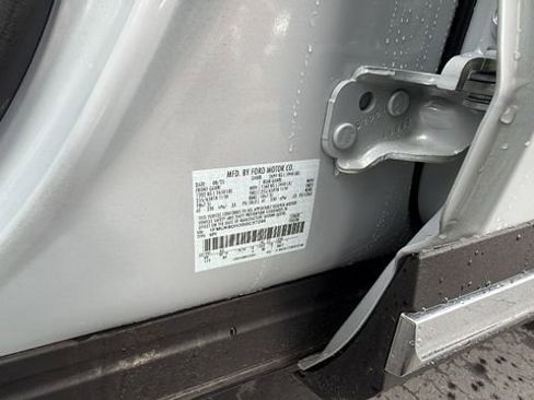 Used 2025 Ford Explorer Active image 34