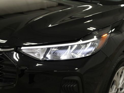 Used 2025 Ford Escape Active FWD image 13