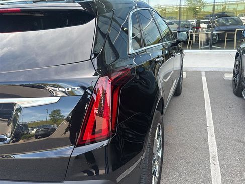 Used 2022 Cadillac XT5 Premium Luxury FWD image 5