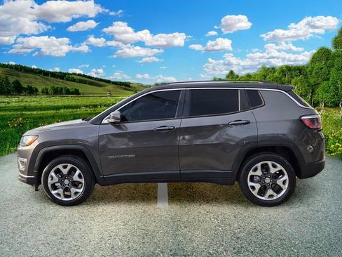 Used 2019 Jeep Compass Limited AWD/4WD image 3