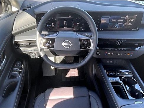 Certified 2025 Nissan Murano SV image 5