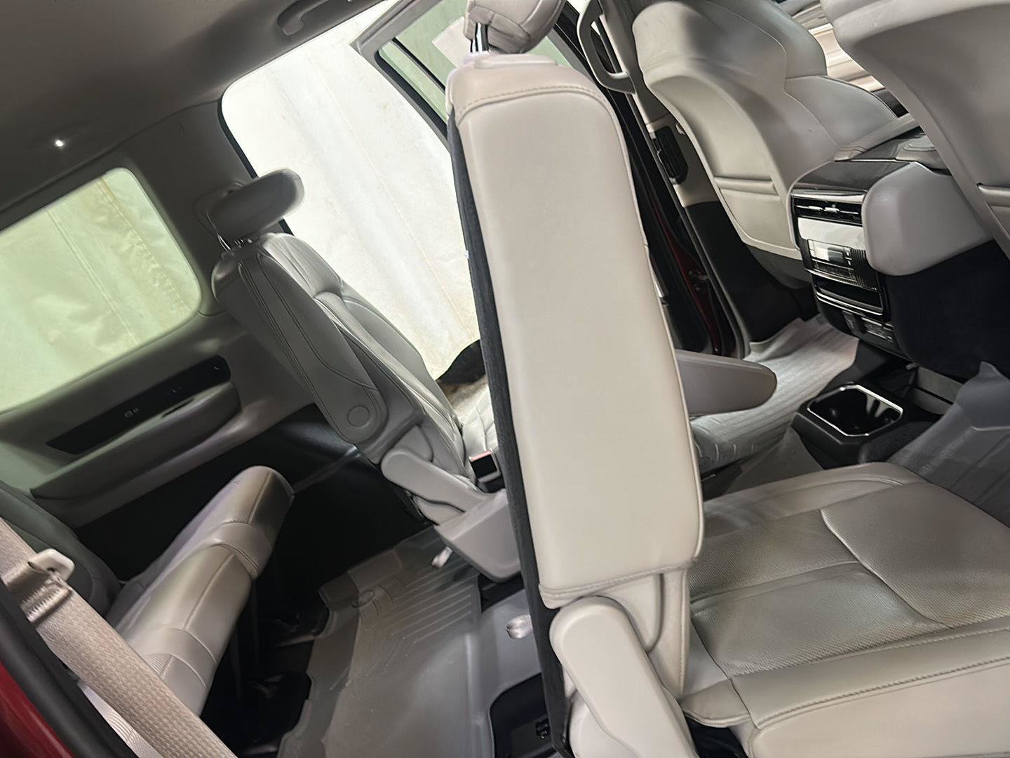 Used 2022 Jeep Wagoneer Series II w/ Flexible Seating Group AWD/4WD image 31