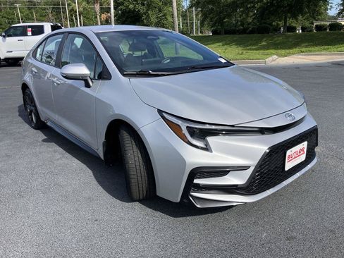 Certified 2026 Toyota Corolla SE FWD image 7