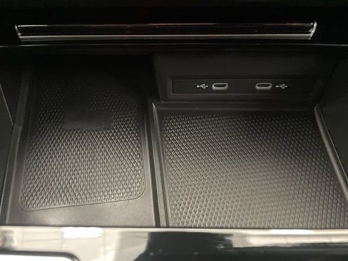 Used 2024 Volkswagen Atlas Cross Sport SEL Premium R-Line image 22